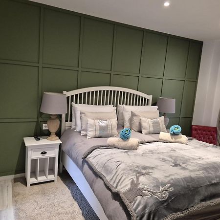 Luxurious Three Bedroom Duplex Apt Close To Beach Fuengirola Dış mekan fotoğraf